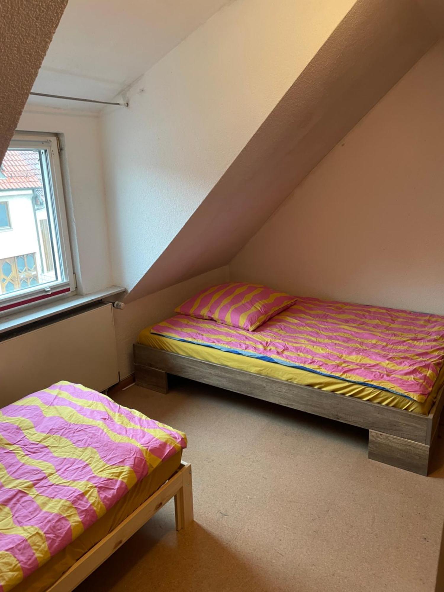 Haus Dambacher - Arbeiter-Monteurzimmer Nuertingen Ngoại thất bức ảnh