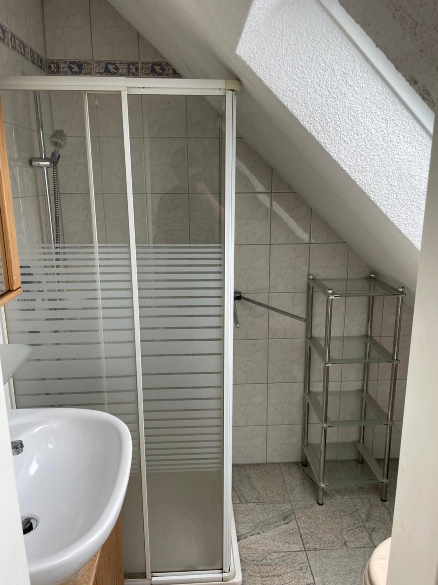 Haus Dambacher - Arbeiter-Monteurzimmer Nuertingen Ngoại thất bức ảnh