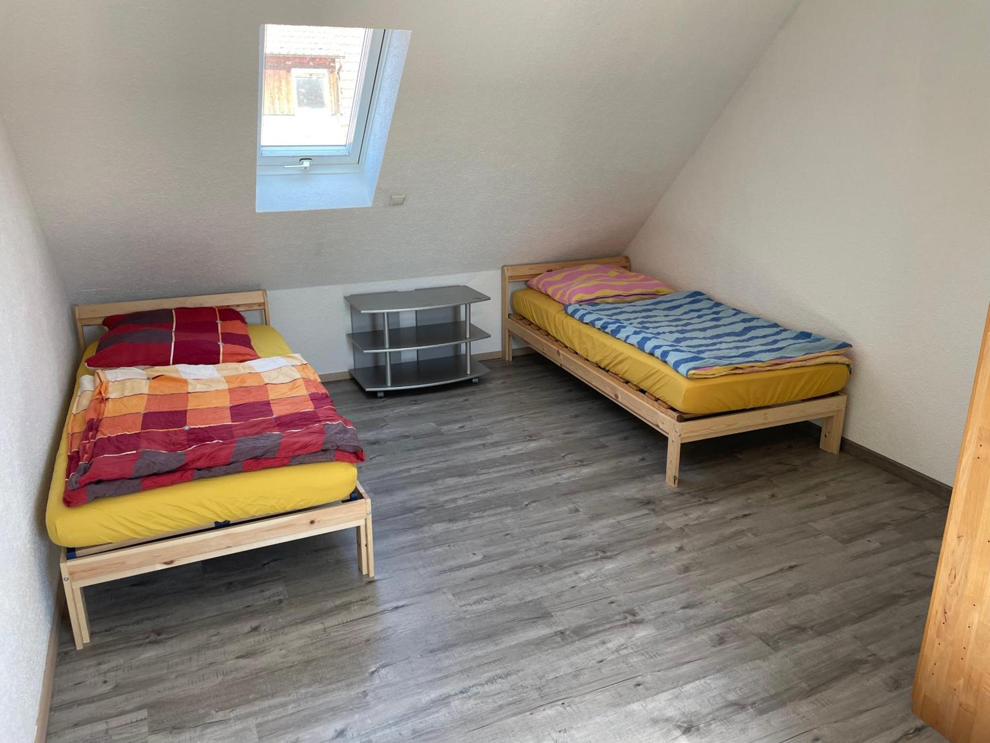 Haus Dambacher - Arbeiter-Monteurzimmer Nuertingen Ngoại thất bức ảnh